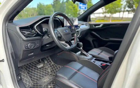 Ford Focus IV, 2022 год, 1 737 111 рублей, 3 фотография