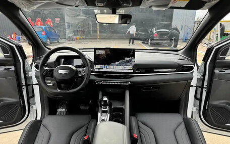 Geely Coolray I, 2025 год, 1 700 000 рублей, 9 фотография