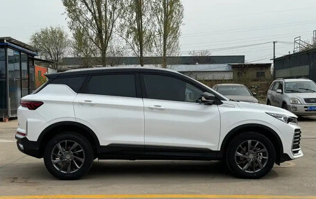 Geely Coolray I, 2025 год, 1 700 000 рублей, 5 фотография