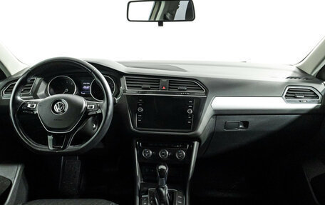 Volkswagen Tiguan II, 2020 год, 2 199 777 рублей, 13 фотография