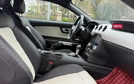 Ford Mustang VI рестайлинг, 2022 год, 4 171 111 рублей, 6 фотография