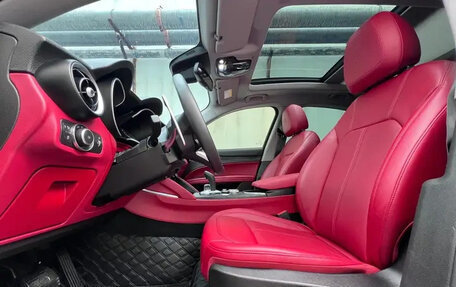 Alfa Romeo Stelvio, 2022 год, 3 025 810 рублей, 12 фотография