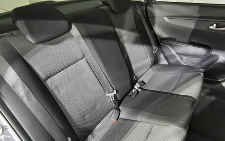 KIA Rio IV, 2021 год, 1 595 000 рублей, 14 фотография