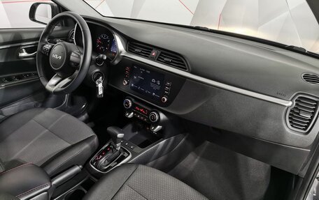 KIA Rio IV, 2021 год, 1 595 000 рублей, 10 фотография