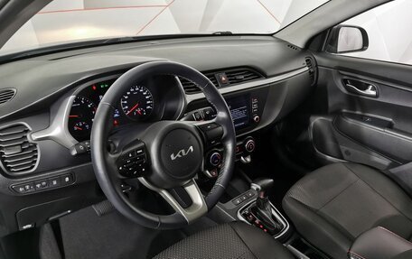 KIA Rio IV, 2021 год, 1 595 000 рублей, 15 фотография