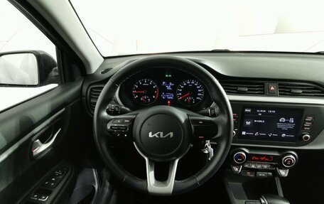 KIA Rio IV, 2021 год, 1 595 000 рублей, 16 фотография