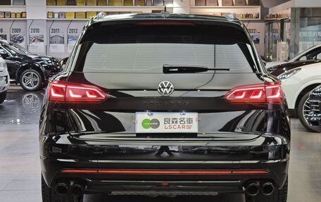 Volkswagen Touareg III, 2022 год, 6 400 000 рублей, 6 фотография
