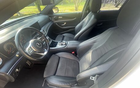 Mercedes-Benz E-Класс, 2019 год, 3 480 000 рублей, 7 фотография