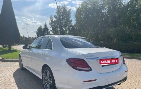 Mercedes-Benz E-Класс, 2019 год, 3 480 000 рублей, 5 фотография