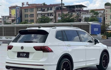 Volkswagen Tiguan II, 2022 год, 2 348 690 рублей, 3 фотография