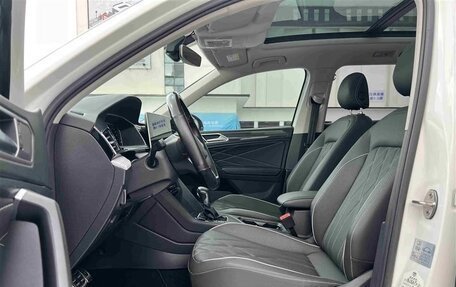 Volkswagen Tiguan II, 2022 год, 2 348 690 рублей, 9 фотография