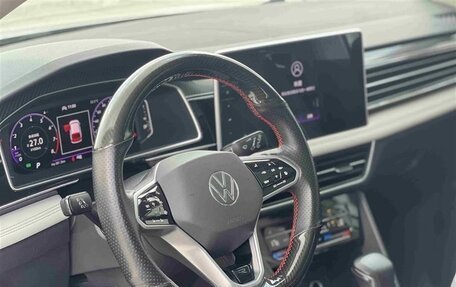 Volkswagen Tiguan II, 2022 год, 2 348 690 рублей, 14 фотография