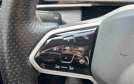Volkswagen Tiguan II, 2022 год, 2 348 690 рублей, 15 фотография