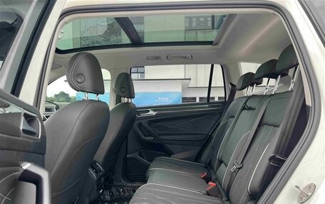 Volkswagen Tiguan II, 2022 год, 2 348 690 рублей, 21 фотография