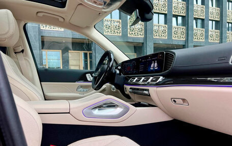 Mercedes-Benz GLS, 2024 год, 23 500 000 рублей, 9 фотография