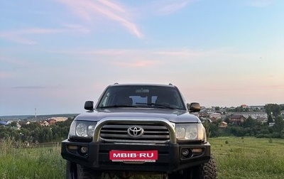 Toyota Land Cruiser 100 рестайлинг 2, 2005 год, 2 500 000 рублей, 1 фотография