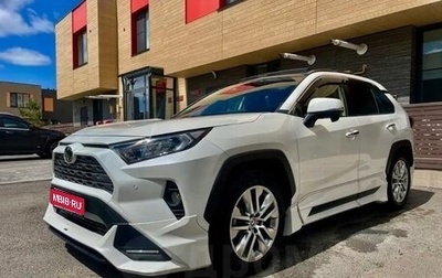 Toyota RAV4, 2019 год, 2 995 000 рублей, 1 фотография