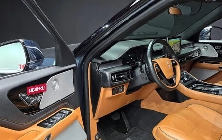 Lincoln Aviator II, 2022 год, 11 895 000 рублей, 6 фотография