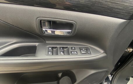 Mitsubishi Outlander III рестайлинг 3, 2018 год, 1 950 000 рублей, 15 фотография