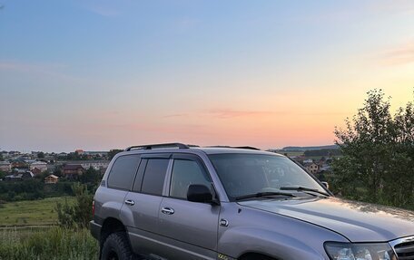 Toyota Land Cruiser 100 рестайлинг 2, 2005 год, 2 500 000 рублей, 4 фотография