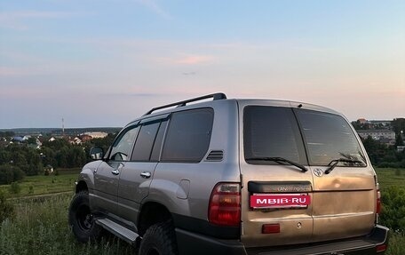 Toyota Land Cruiser 100 рестайлинг 2, 2005 год, 2 500 000 рублей, 11 фотография