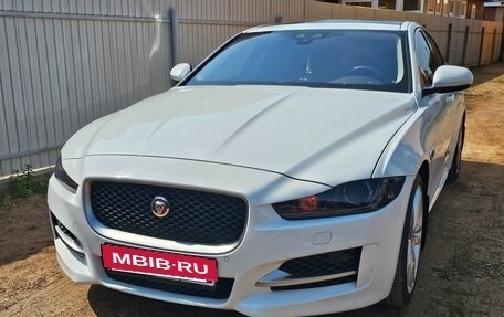 Jaguar XE I рестайлинг, 2019 год, 3 050 000 рублей, 3 фотография