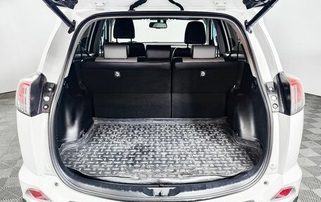 Toyota RAV4, 2018 год, 2 940 000 рублей, 10 фотография