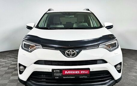 Toyota RAV4, 2018 год, 2 940 000 рублей, 2 фотография
