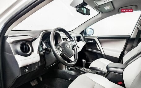 Toyota RAV4, 2018 год, 2 940 000 рублей, 16 фотография