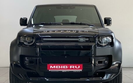 Land Rover Defender II, 2023 год, 20 800 000 рублей, 3 фотография