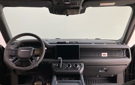 Land Rover Defender II, 2023 год, 20 800 000 рублей, 10 фотография