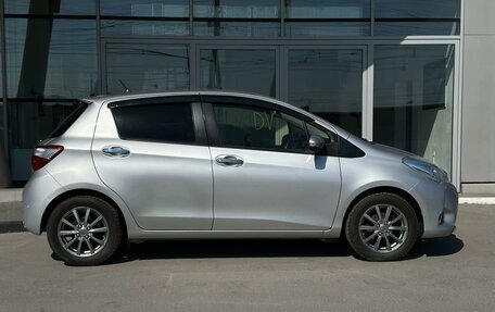 Toyota Vitz, 2018 год, 1 099 000 рублей, 5 фотография