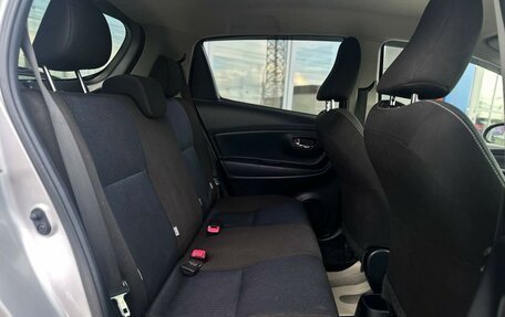 Toyota Vitz, 2018 год, 1 099 000 рублей, 9 фотография