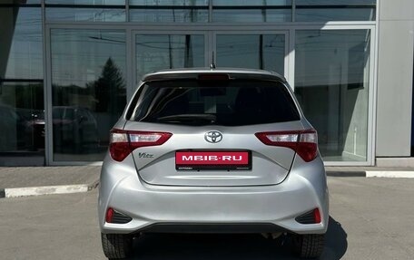 Toyota Vitz, 2018 год, 1 099 000 рублей, 4 фотография