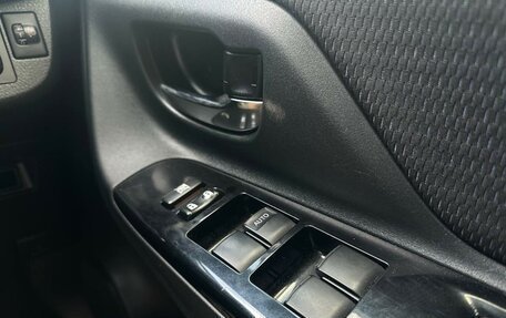 Toyota Vitz, 2018 год, 1 099 000 рублей, 17 фотография