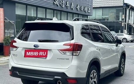 Subaru Forester, 2022 год, 2 100 000 рублей, 4 фотография