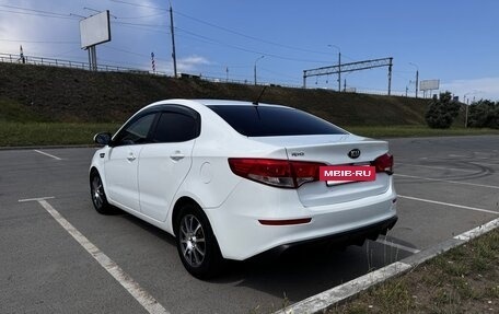 KIA Rio III рестайлинг, 2015 год, 1 300 000 рублей, 4 фотография