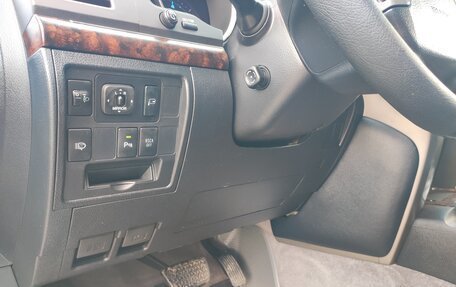 Toyota Land Cruiser 200, 2011 год, 3 850 000 рублей, 28 фотография