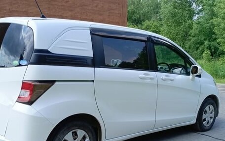 Honda Freed I, 2014 год, 1 350 000 рублей, 3 фотография