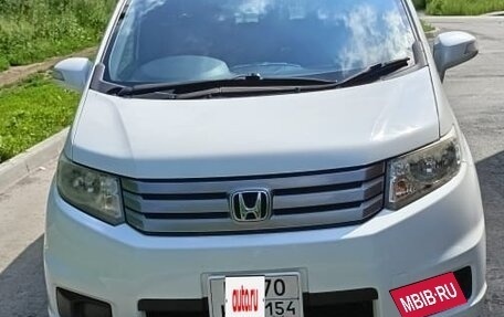 Honda Freed I, 2014 год, 1 350 000 рублей, 6 фотография
