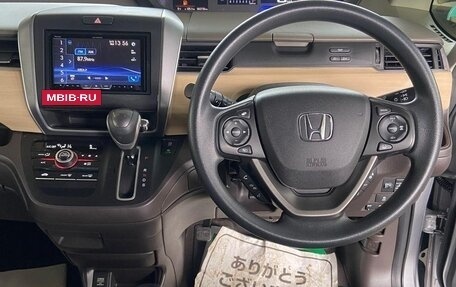 Honda Freed II, 2019 год, 1 540 000 рублей, 10 фотография