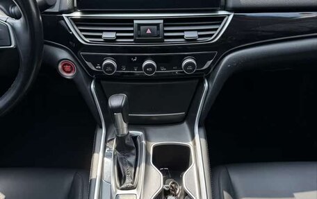 Honda Accord IX рестайлинг, 2022 год, 1 872 000 рублей, 11 фотография