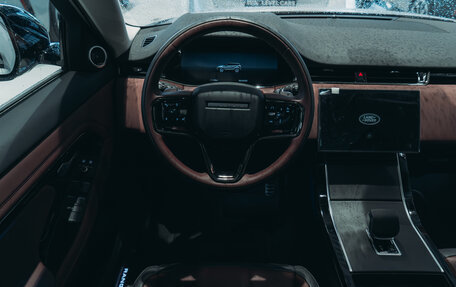 Land Rover Range Rover Evoque II, 2024 год, 6 070 000 рублей, 24 фотография