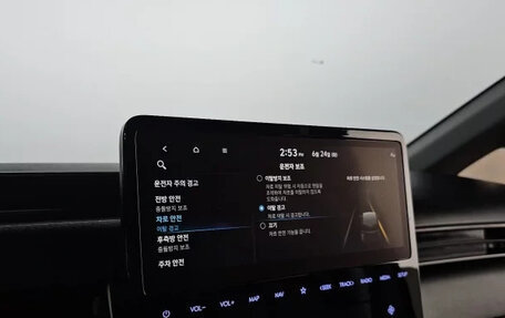 Hyundai Staria, 2022 год, 2 760 000 рублей, 4 фотография