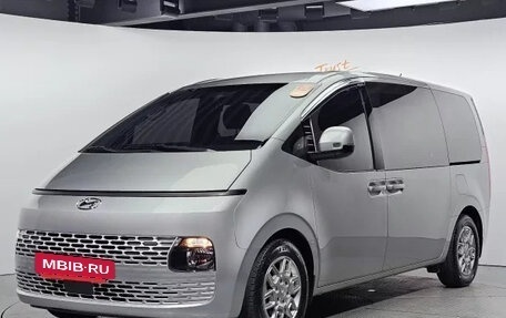 Hyundai Staria, 2022 год, 2 760 000 рублей, 19 фотография