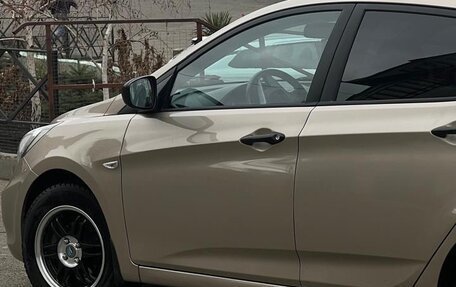 Hyundai Solaris II рестайлинг, 2013 год, 970 000 рублей, 4 фотография