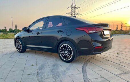 Hyundai Solaris II рестайлинг, 2018 год, 1 650 000 рублей, 3 фотография