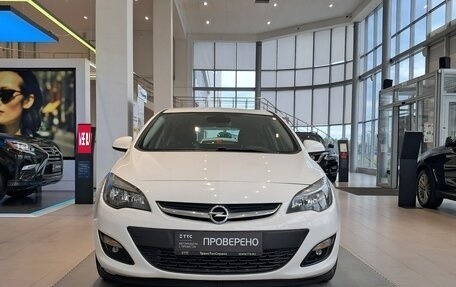 Opel Astra J, 2014 год, 747 000 рублей, 2 фотография