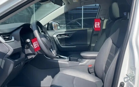 Toyota RAV4, 2025 год, 2 600 000 рублей, 8 фотография