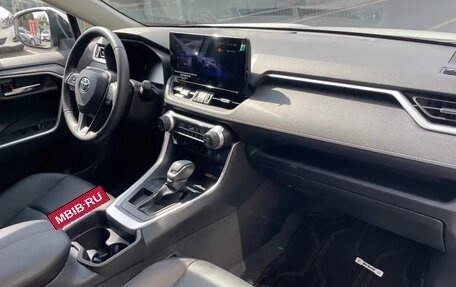 Toyota RAV4, 2025 год, 2 600 000 рублей, 9 фотография